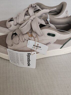 NWT Reebok Club C Bulc CLN Sneakers - Sand/Tan/Grey - Men’s 7 / Women’s 8